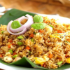 Cơm rang Dương Châu là món ăn nổi tiếng với màu sắc bắt mắt và hương vị hài hòa. Hạt cơm vàng óng, tơi đều, không dính, được rang cùng trứng tạo độ béo nhẹ và thơm ngon. Điểm hấp dẫn của món ăn còn nằm ở sự kết hợp của nhiều nguyên liệu như tôm, thịt, xúc xích và rau củ như cà rốt, đậu Hà Lan. Mỗi thành phần đều góp phần tạo nên sự đa dạng về hương vị: tôm ngọt tự nhiên, thịt đậm đà, rau củ giòn mát. Khi thưởng thức, tất cả hòa quyện tạo cảm giác ngon miệng, không bị ngấy. Món ăn không chỉ hấp dẫn mà còn cung cấp đầy đủ dinh dưỡng với tinh bột, protein và vitamin. Cơm rang Dương Châu thường được lựa chọn cho những bữa ăn nhanh gọn nhưng vẫn đảm bảo chất lượng và phù hợp với nhiều khẩu vị khác nhau.